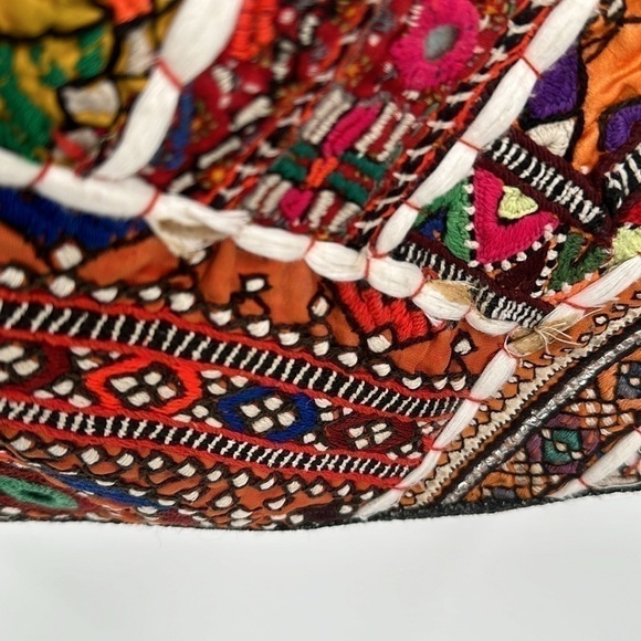 Airavat Trading Company Multicolor Embroidered Crossbody Purse - Picture 13 of 14